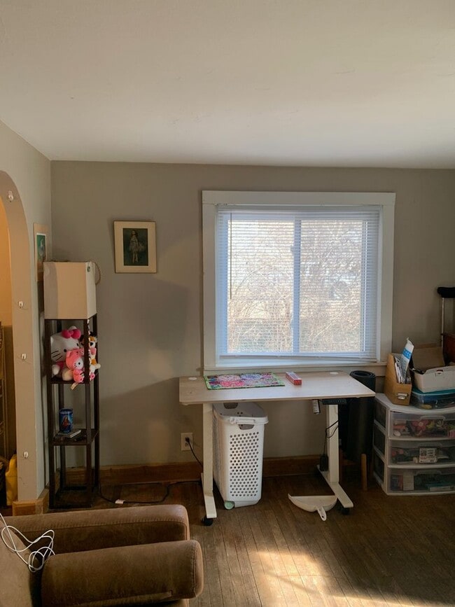 Photo - One bedroom, One bath duplex: Maple Height...