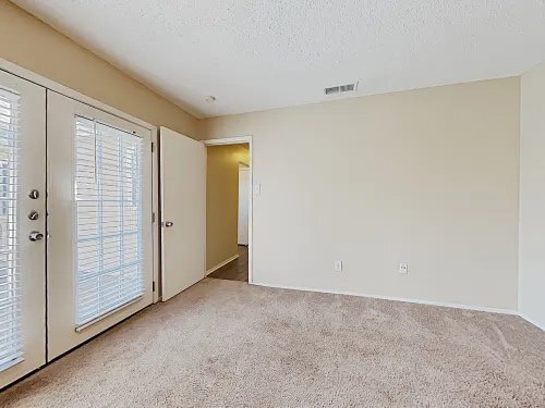 Photo - 503 Thorn Wood Dr