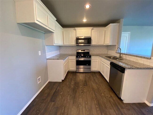 Photo - 491 Washington Ave NW