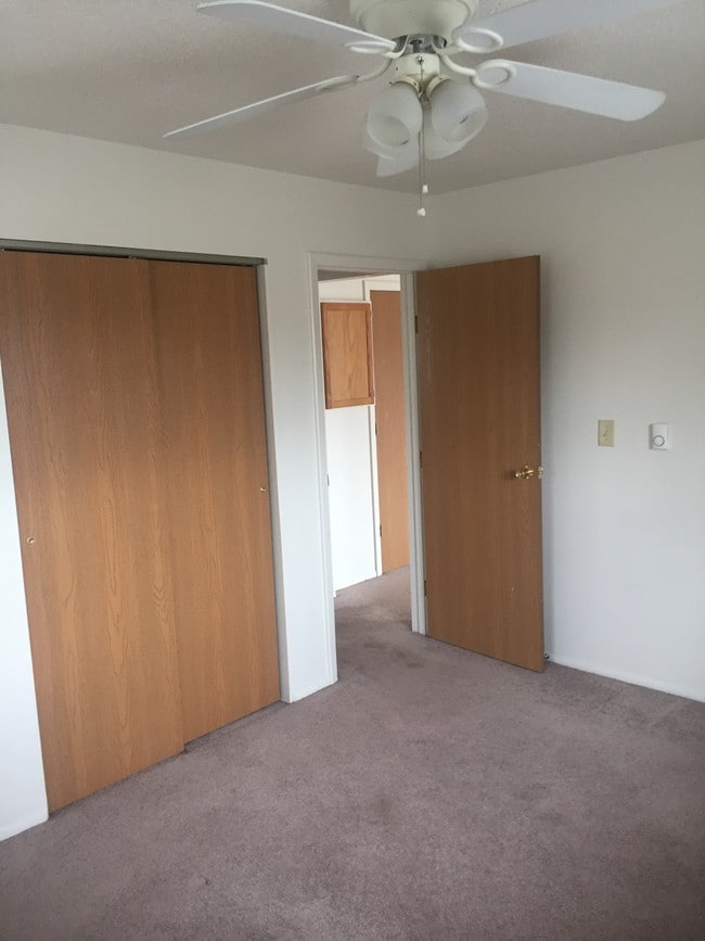 Bedroom 1 - 816 Cain St Unit Apartment