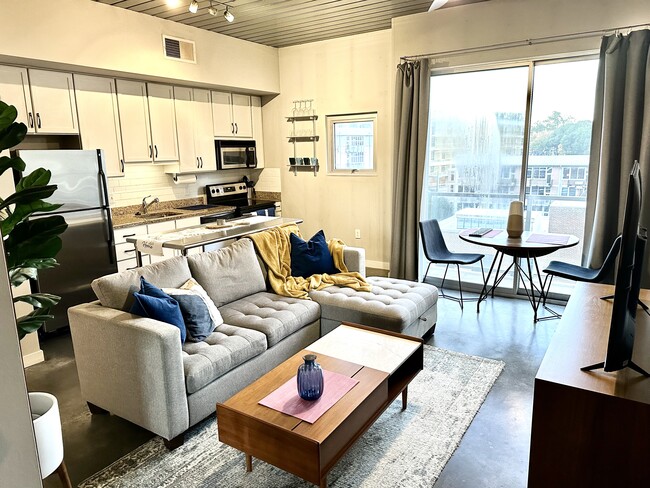 Building Photo - 620 Glen Iris Dr NE Unit 504 - Top Floor Loft