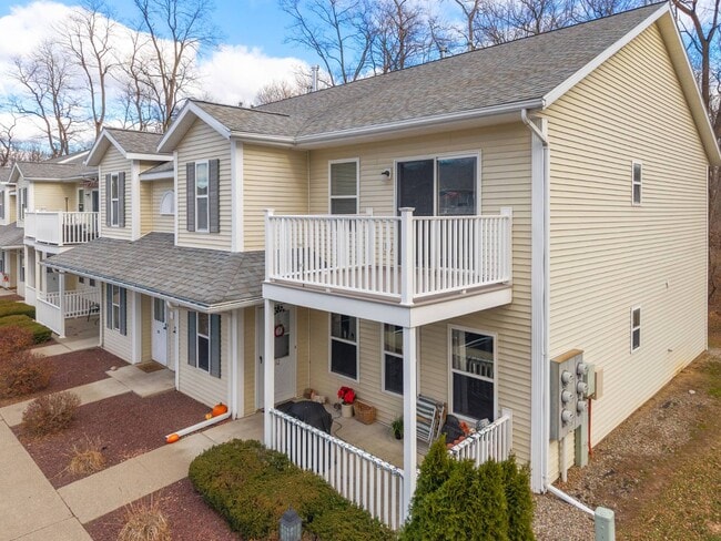 Photo - 1911 Cambridge Manor Dr