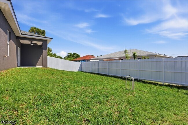 Photo - 723 Ivan Ave S