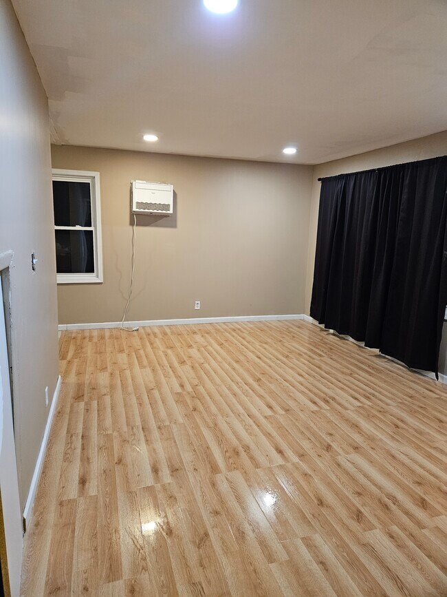 Photo - 2116 Central Dr