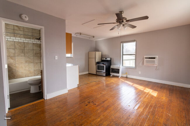 Photo - 1608 Harrison St