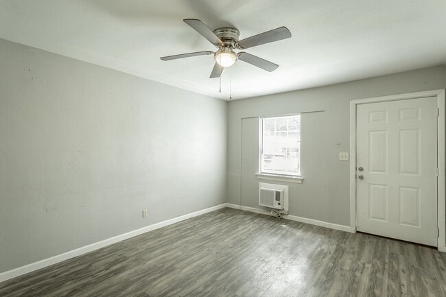 Photo - 207 Laws Ave Unit Apt B