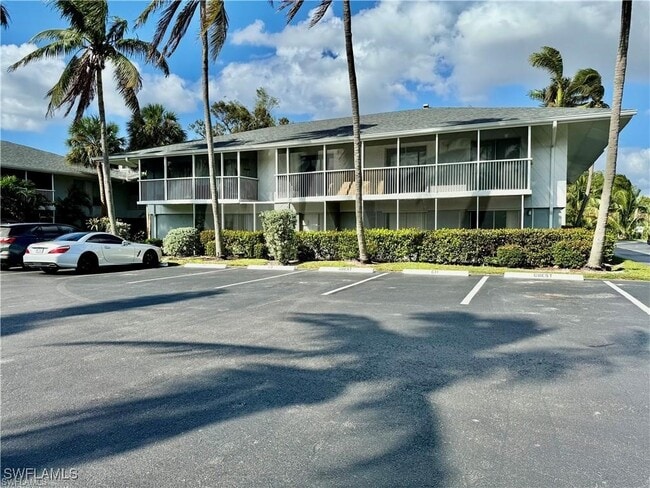 Building Photo - 1849 Maravilla Ave Unit C6 Rental