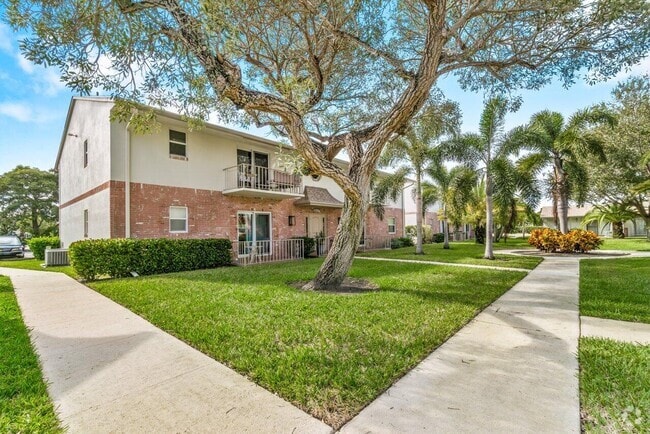 Building Photo - 2037 S Seacrest Blvd Unit B Rental