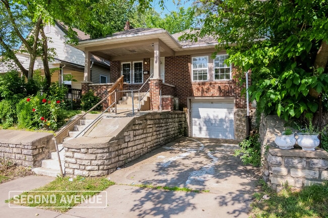 2314 Van Brunt Blvd