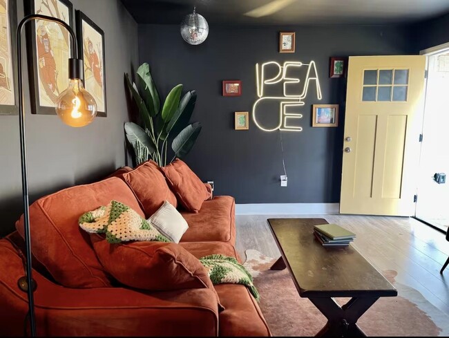 Photo - 84 N Holmes St