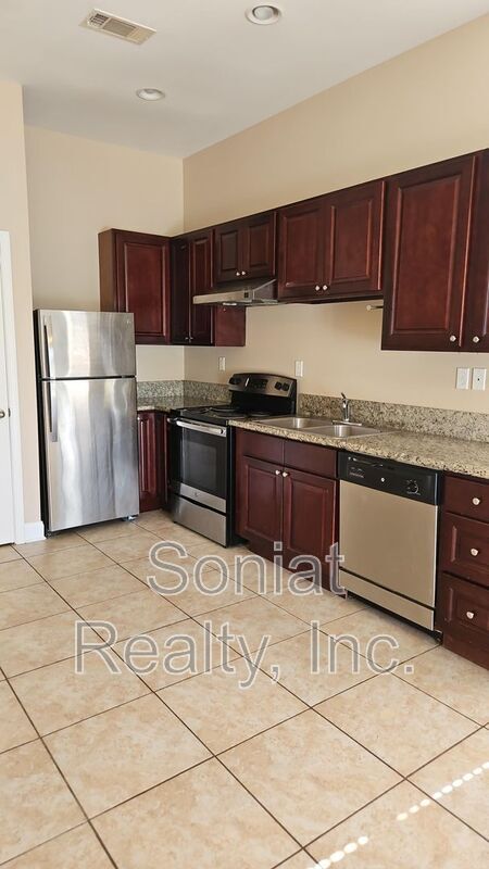 Photo - 4223 N Johnson St