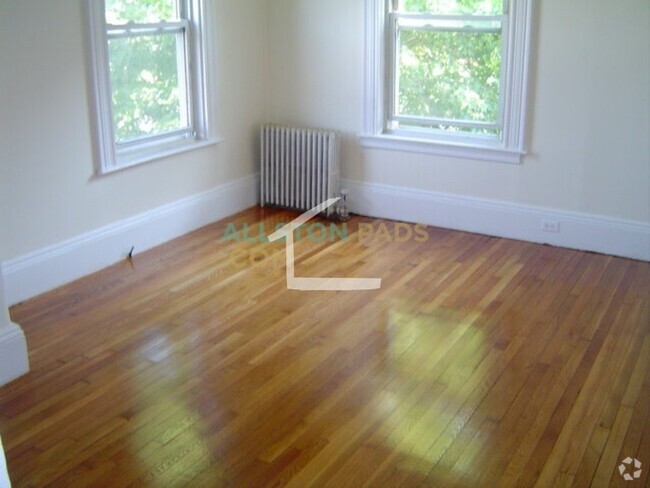 Building Photo - 140 Brooks St Unit 2 Rental