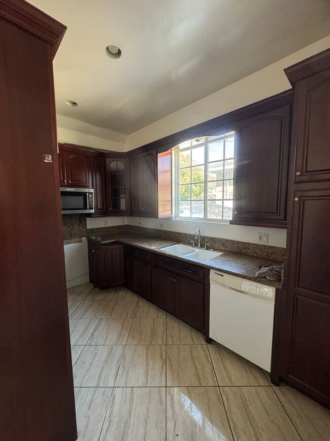 Photo - NW1936 Unit 1936
