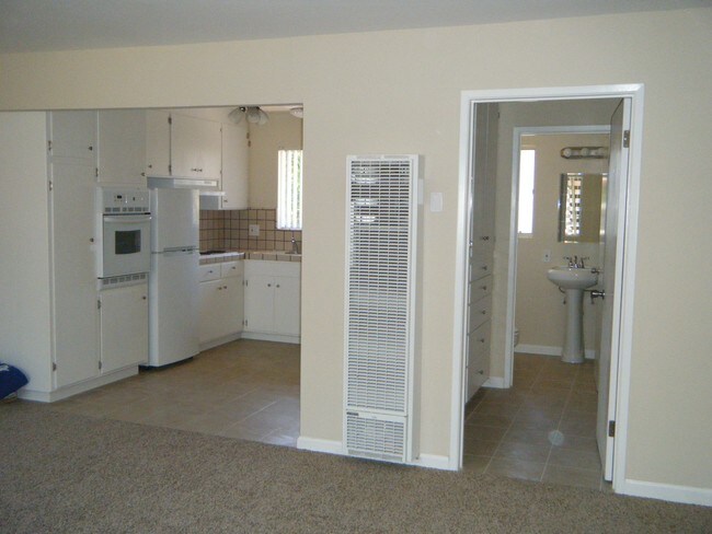 Photo - Mariposa Apartments Unit 14