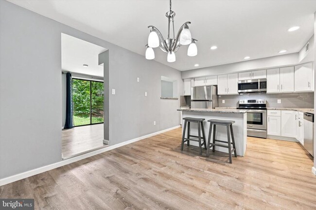 Photo - 106 Woodside Cir