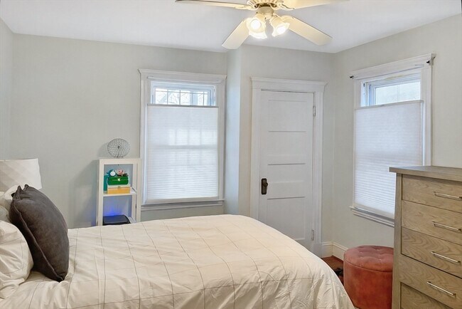 Photo - 15 Adelaide St Unit 1R