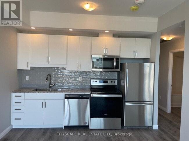 Photo - 60 Charles St W Unité 804