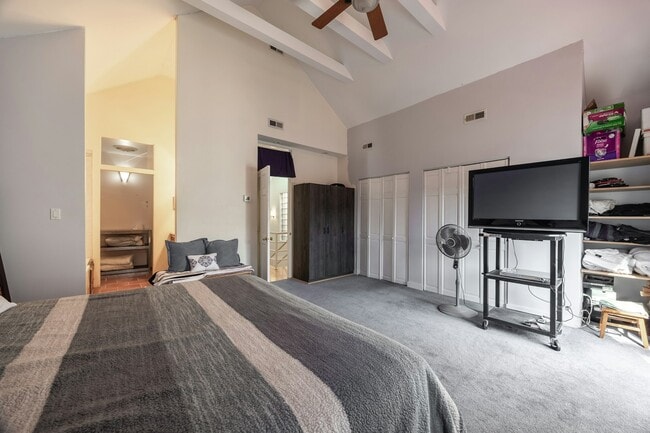 Photo - 1723 N Wood St