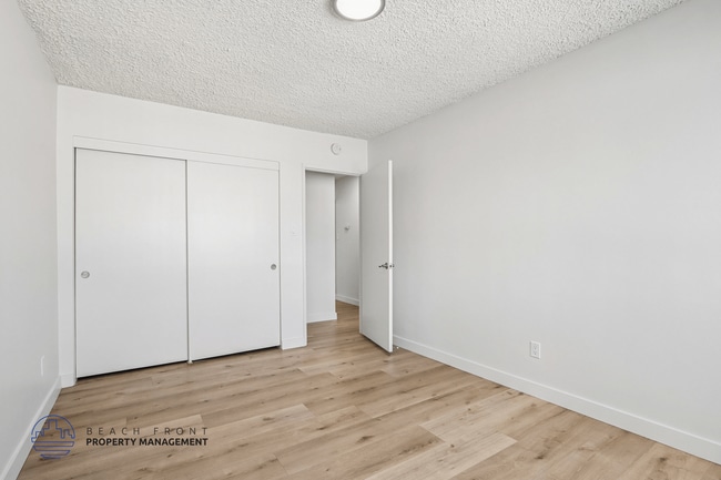 1458 Marine Ave.