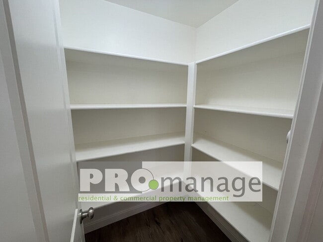 Photo - 3 Bed, 2 Bath Town Home w/ 2 Car Garage - Idaho Falls