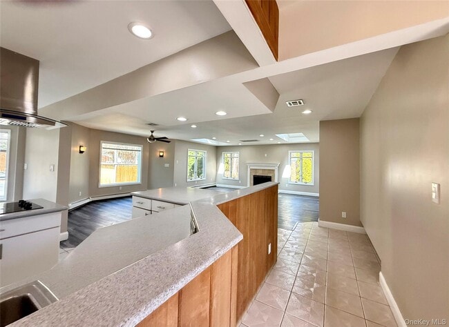 Photo - 102 Sycamore Cir