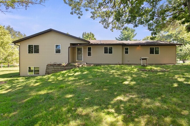 Photo - Rent in Andover 4 bd 3 ba 5 garage stalls, 1 AC avail NOW: $2,895/mo plus utilities.