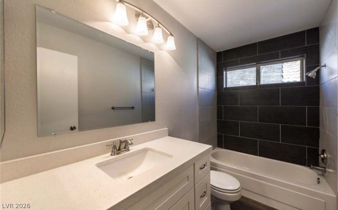Photo - 1012 Holliston Cir