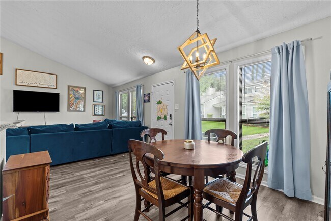 59 Hideaway Dr