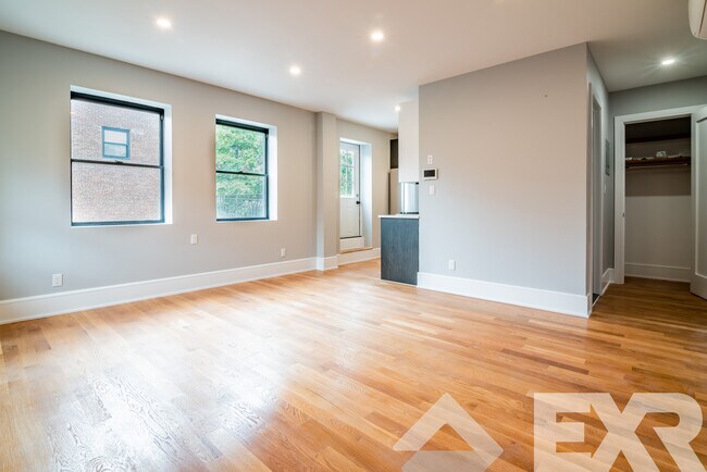 Photo - 121 8th Ave Unidad 4r