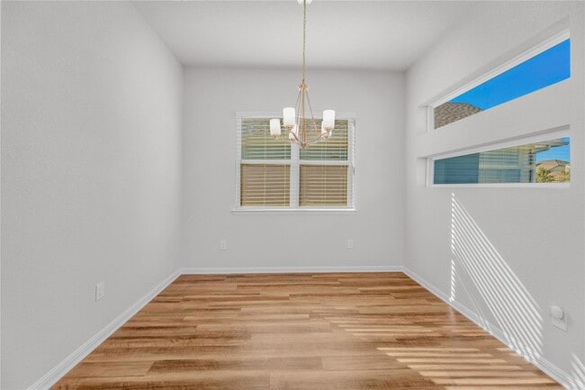 Photo - 9941 Comely Bnd