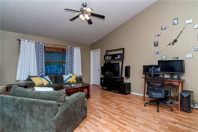 Photo - 3008 Birch Dr