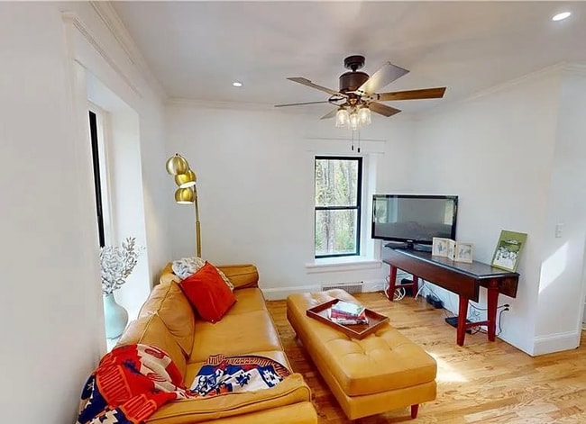 Photo - 3101 E 91st St