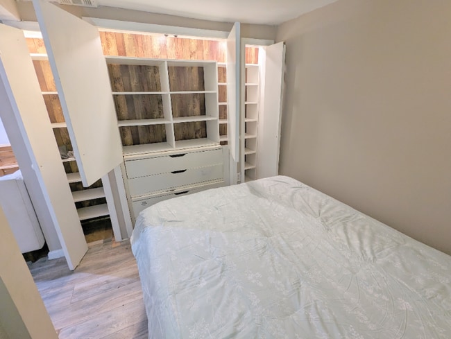 Photo - 517 Columbia Rd NW