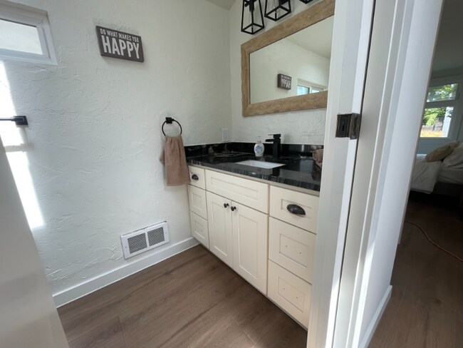 Photo - 9735 Wallingford Ave N Unidad ADU