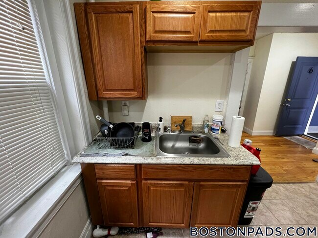 Photo - 244 Kelton St Unidad 16