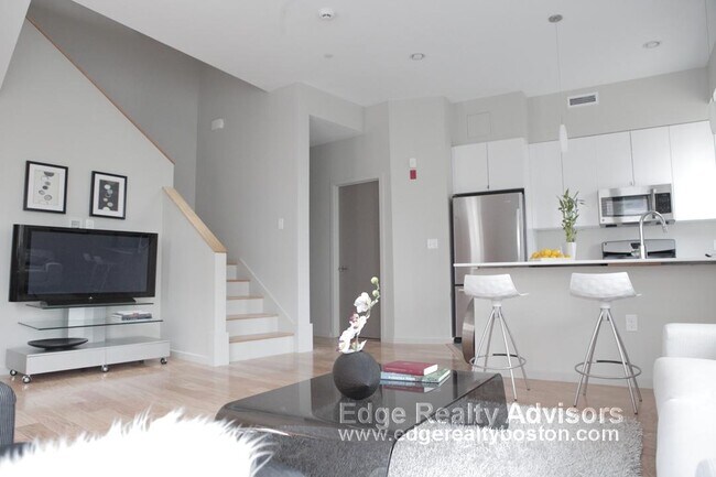 Photo - 53 Glenville Ave