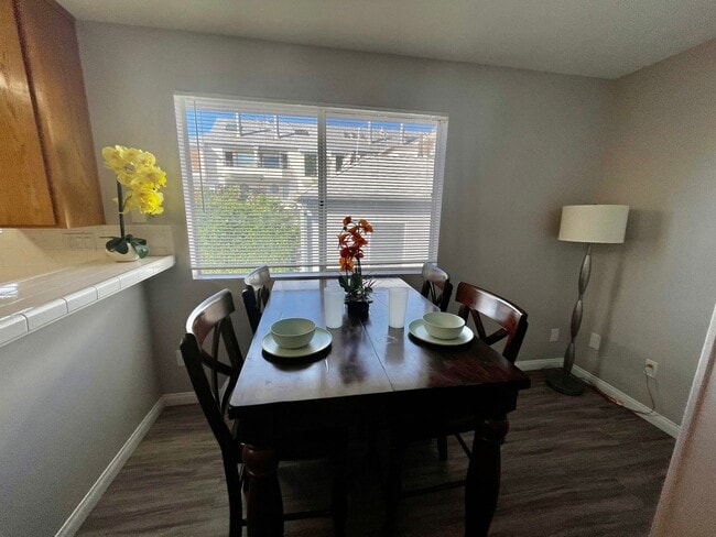 Photo - Front St Rentals Unidad Back 2 bedroom + 1 bathroom upstairs