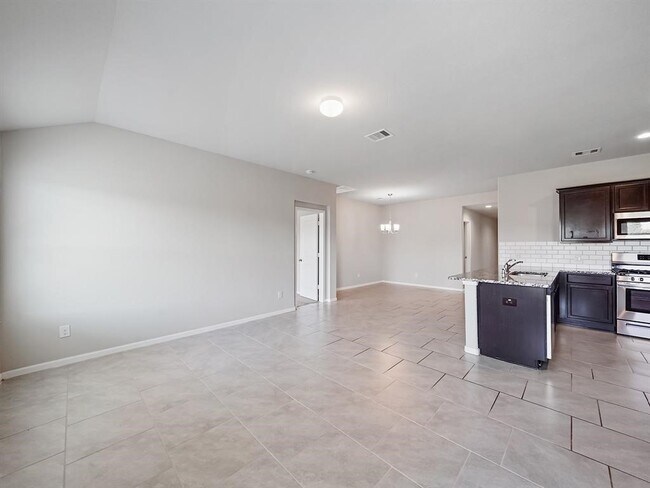 Photo - 29802 Breakwater Dr