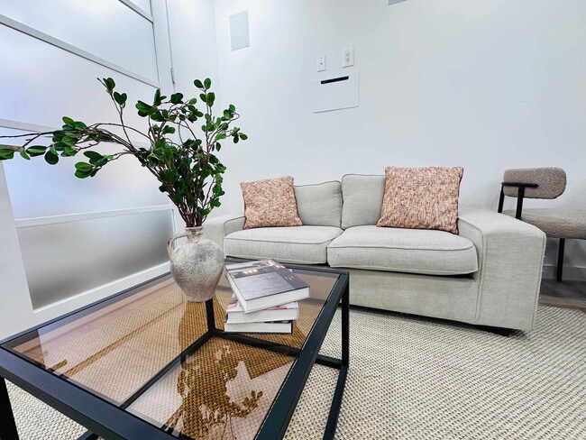 Photo - 347 E 78th St Unit ID1460467P