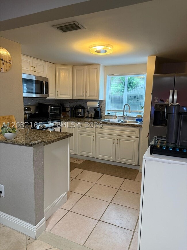 Photo - 7002 SW 114th Ave