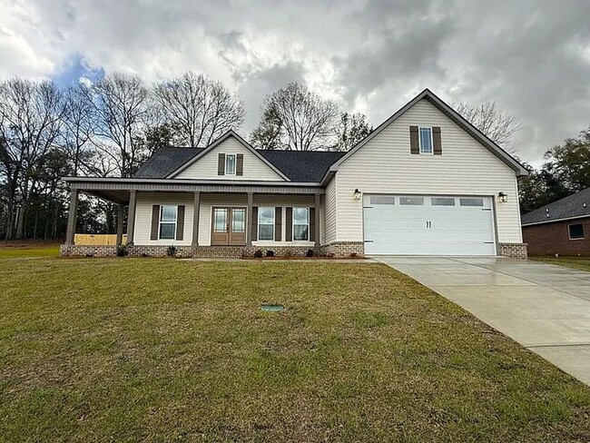 Welcome to this charming 3-bedroom - Welcome to this charming 3-bedroom House