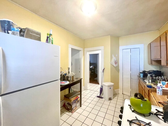Building Photo - 13 Perry St Unit 1 Rental