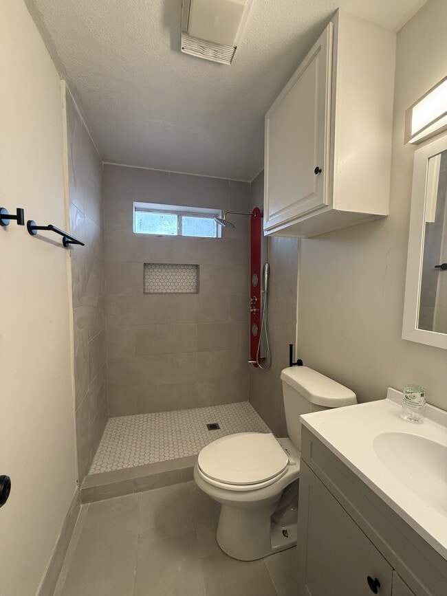 Photo - 3100 Thomas Ave