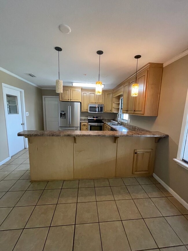 Photo - 306 Meadowlark Ln