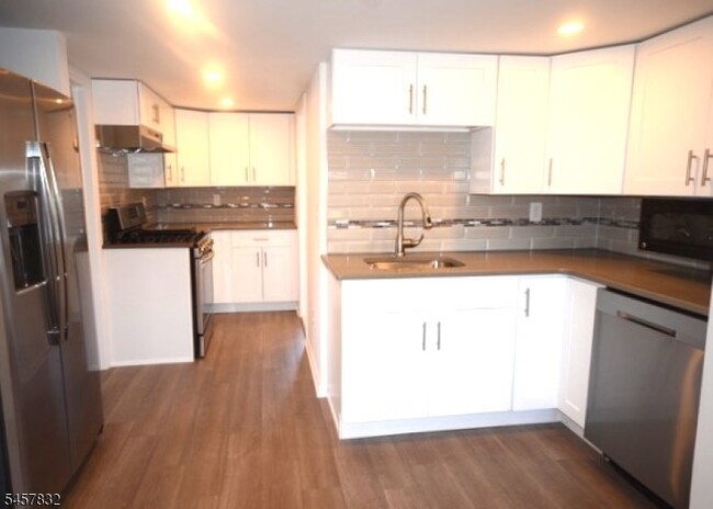 Photo - 651 Mill St Unit 3
