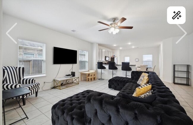 Photo - 8711 Willet St