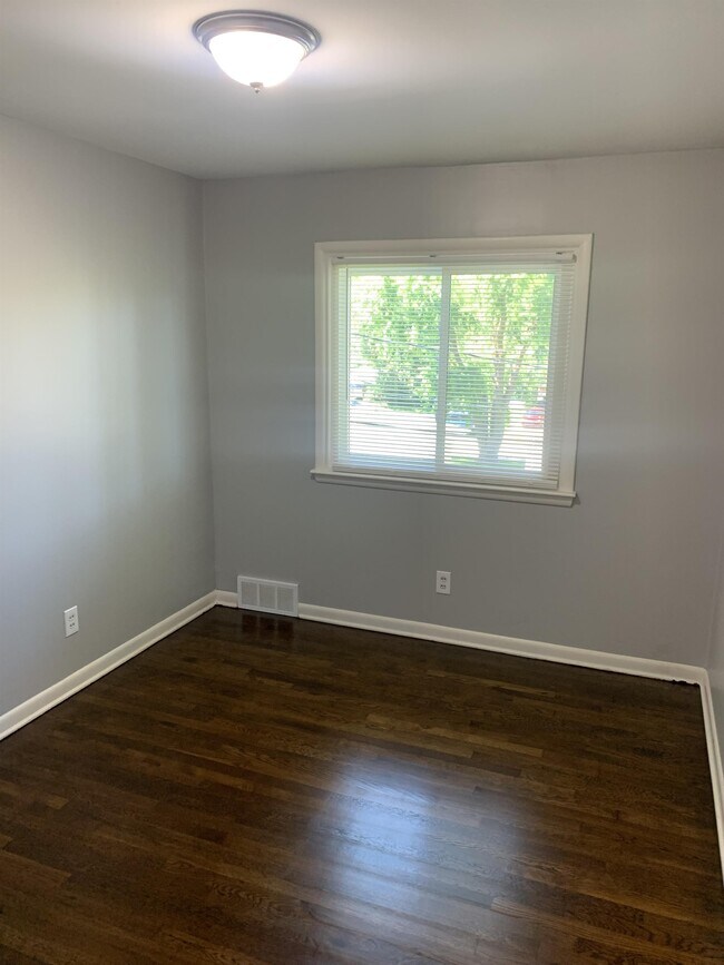 Photo - 4456 Jaynes St