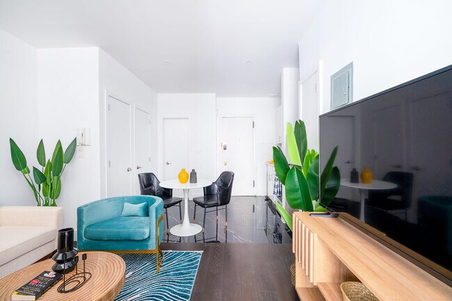 Photo - 444 W 48th St Unit ID1022009P