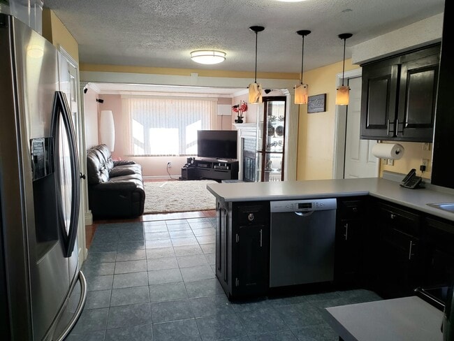 Photo - 51 Macdonald Dr