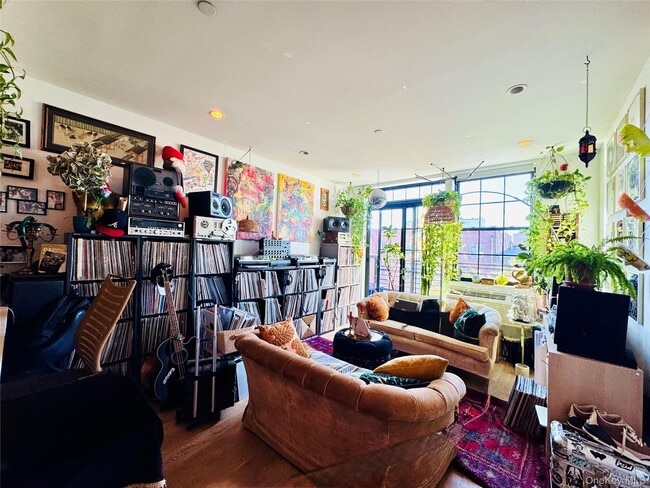 Photo - 129 Stockholm St Unit 4R